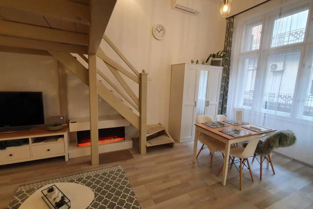 A Nice Apartment In The Heart Of Budapest. מראה חיצוני תמונה